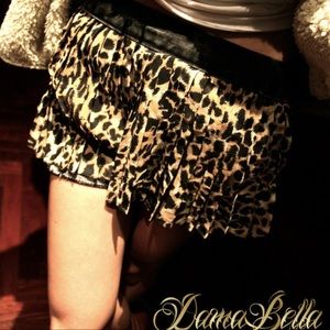 leopard and denim short pants